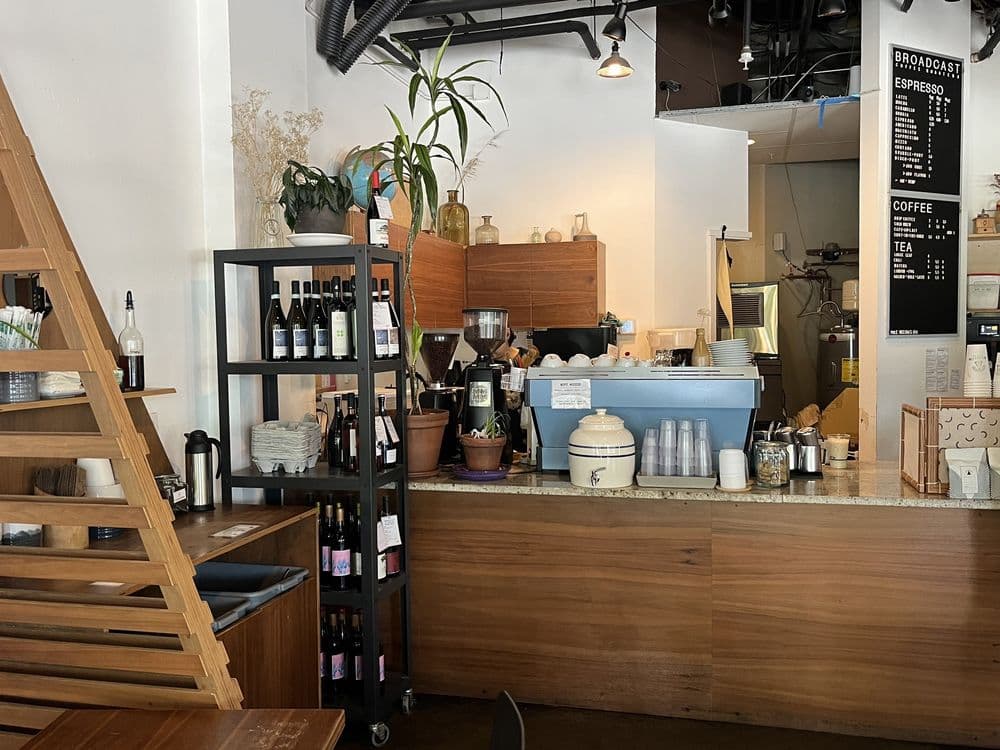 Broadcast Coffee Roasters - Photo 2