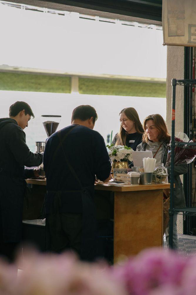 Ethnos Coffee - Photo 3