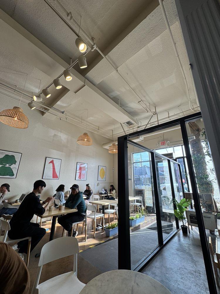 Be Bright Coffee - Photo 3