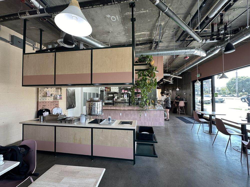 Coffee Commissary - Photo 2