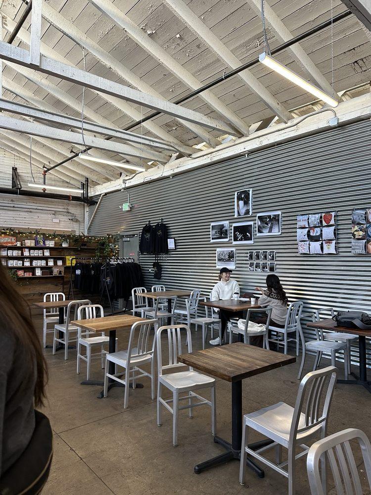 Chromatic Coffee - Photo 2