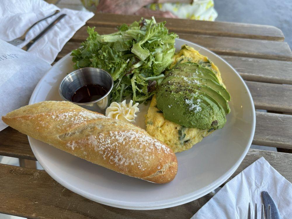 Cafe Clement - Photo 3