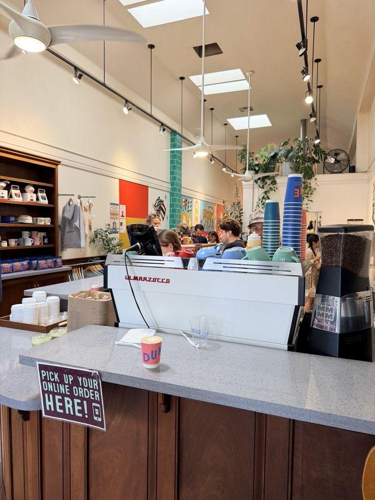 Dune Coffee Roasters - State Street - Photo 3