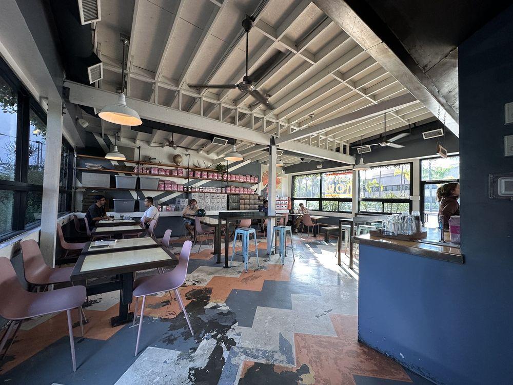 Coffee Commissary - Photo 2