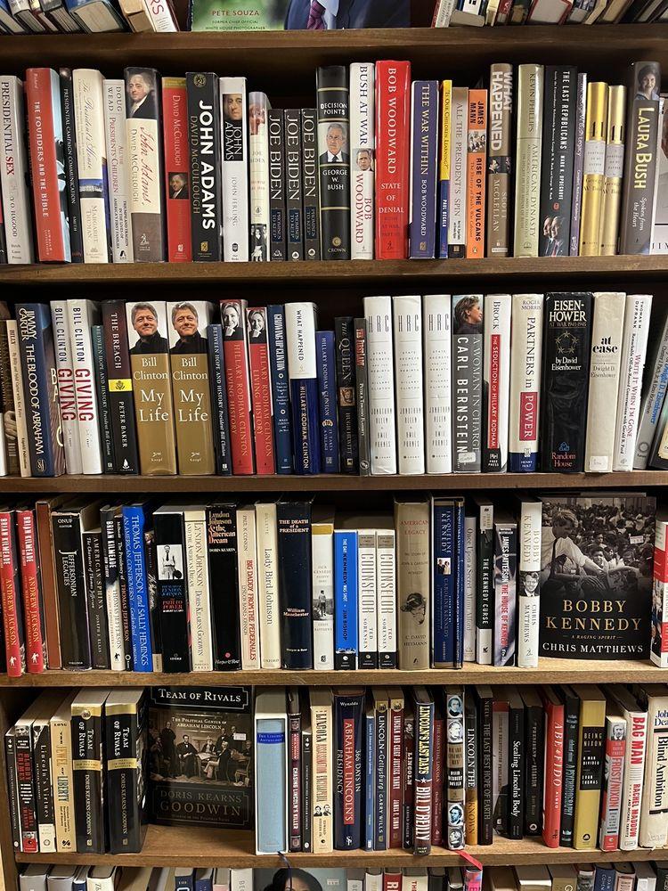 Mojo Books & Records - Photo 2