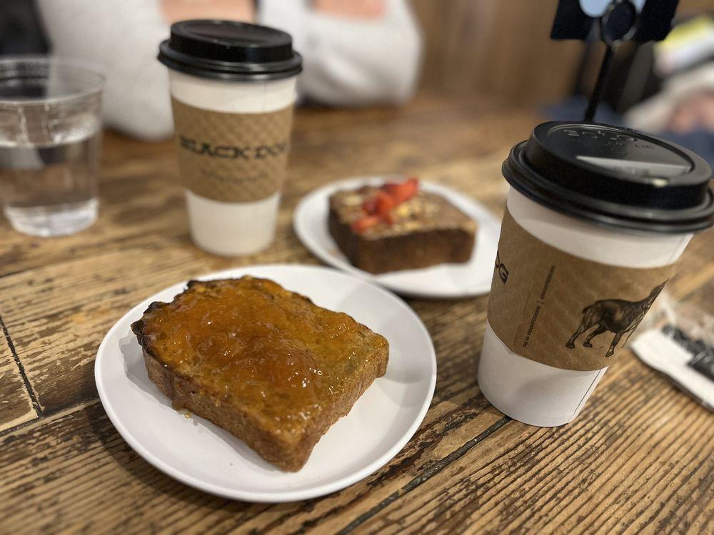 Black Dog Coffeehouse - Photo 3